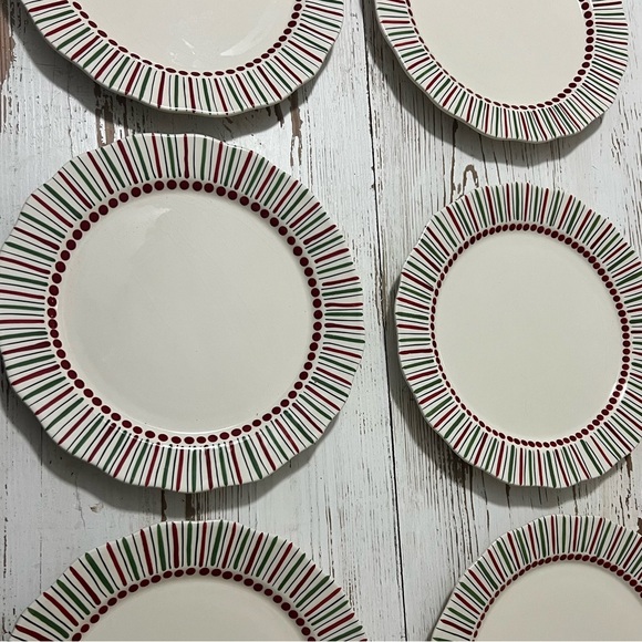 Caffco Maggie Bagwell simply christmas dinner plates - Picture 4 of 6